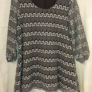 Women's NOTATIONS Lace Blouse Black lining Size 1X shirt top
